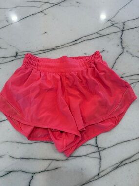 lululemon athletica Hot Pink Women's Hotty Hot Shorts - low rise 2.5”